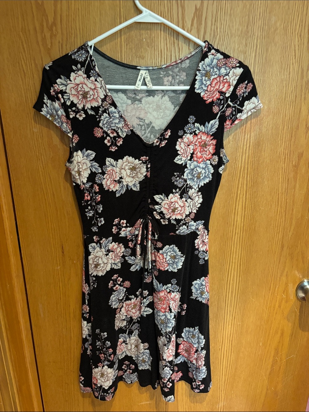 Mudd, juniors v-neck sundress with drawstring, black floral print, medium